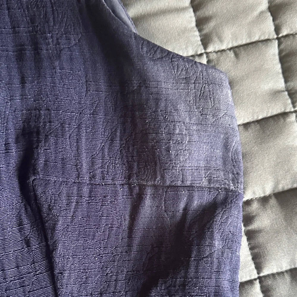 Banana Republic Sleeveless Textured Navy Fit-and-Flare Peplum Top Size 10 - Picture 4 of 8